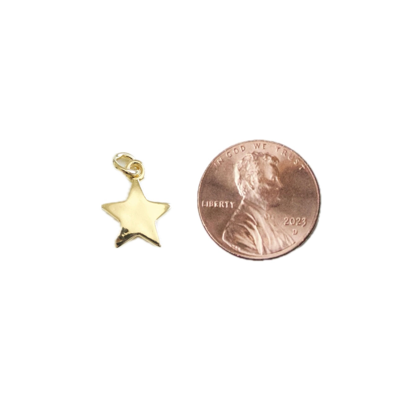 Dainty Star in Gold